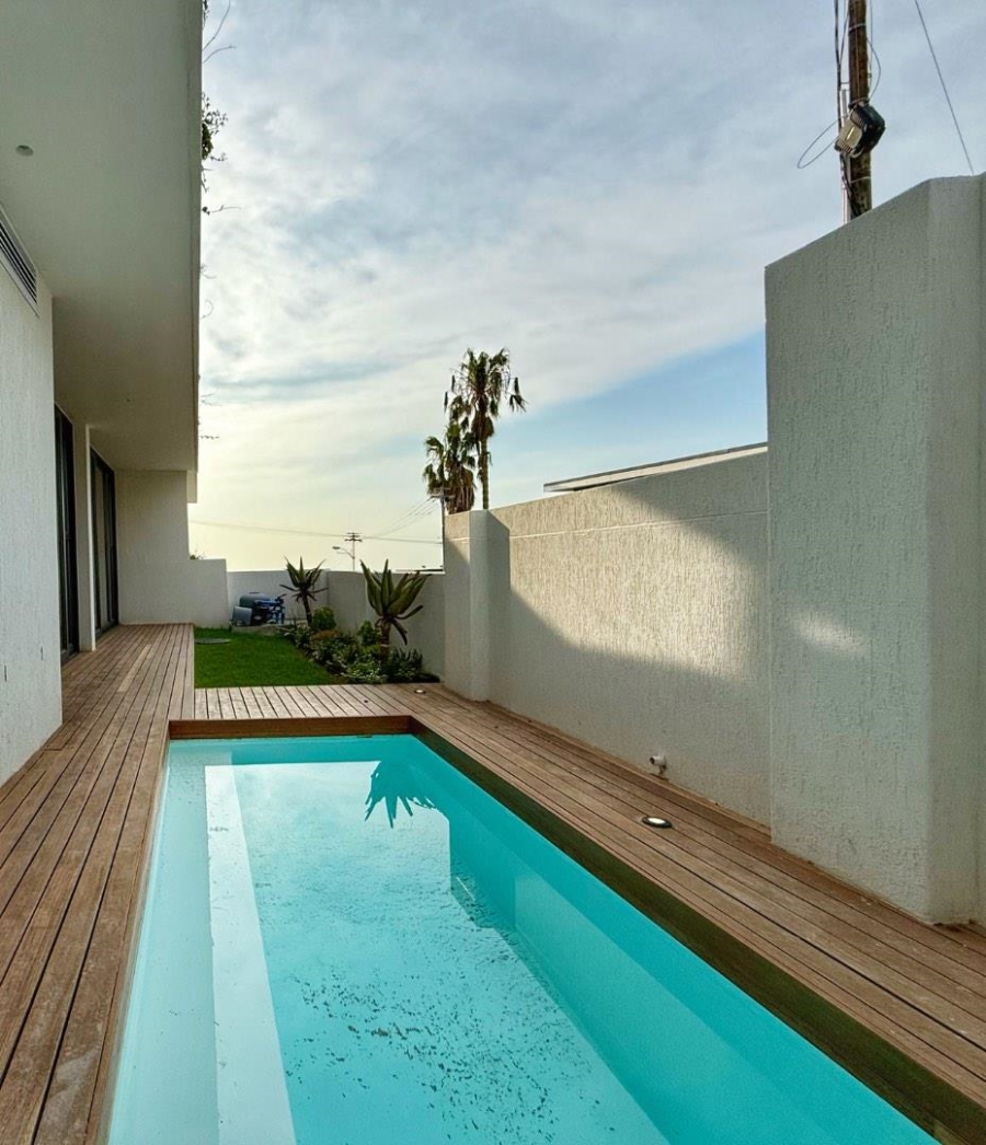 3 Bedroom Property for Sale in Fresnaye Western Cape